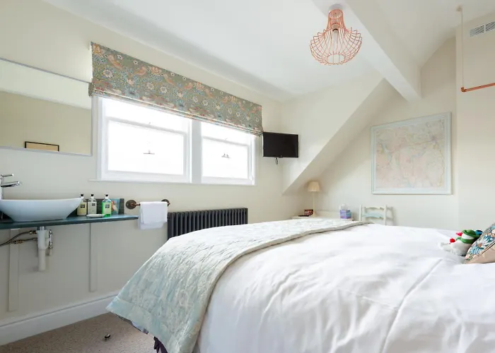 Bed & Breakfast The Mount 4*